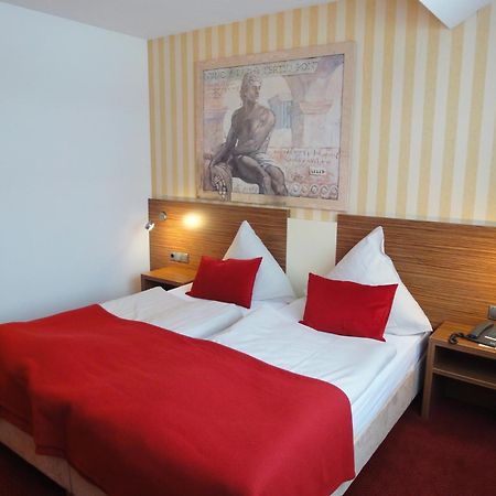 Hotel Scheidberg Wallerfangen Eksteriør billede