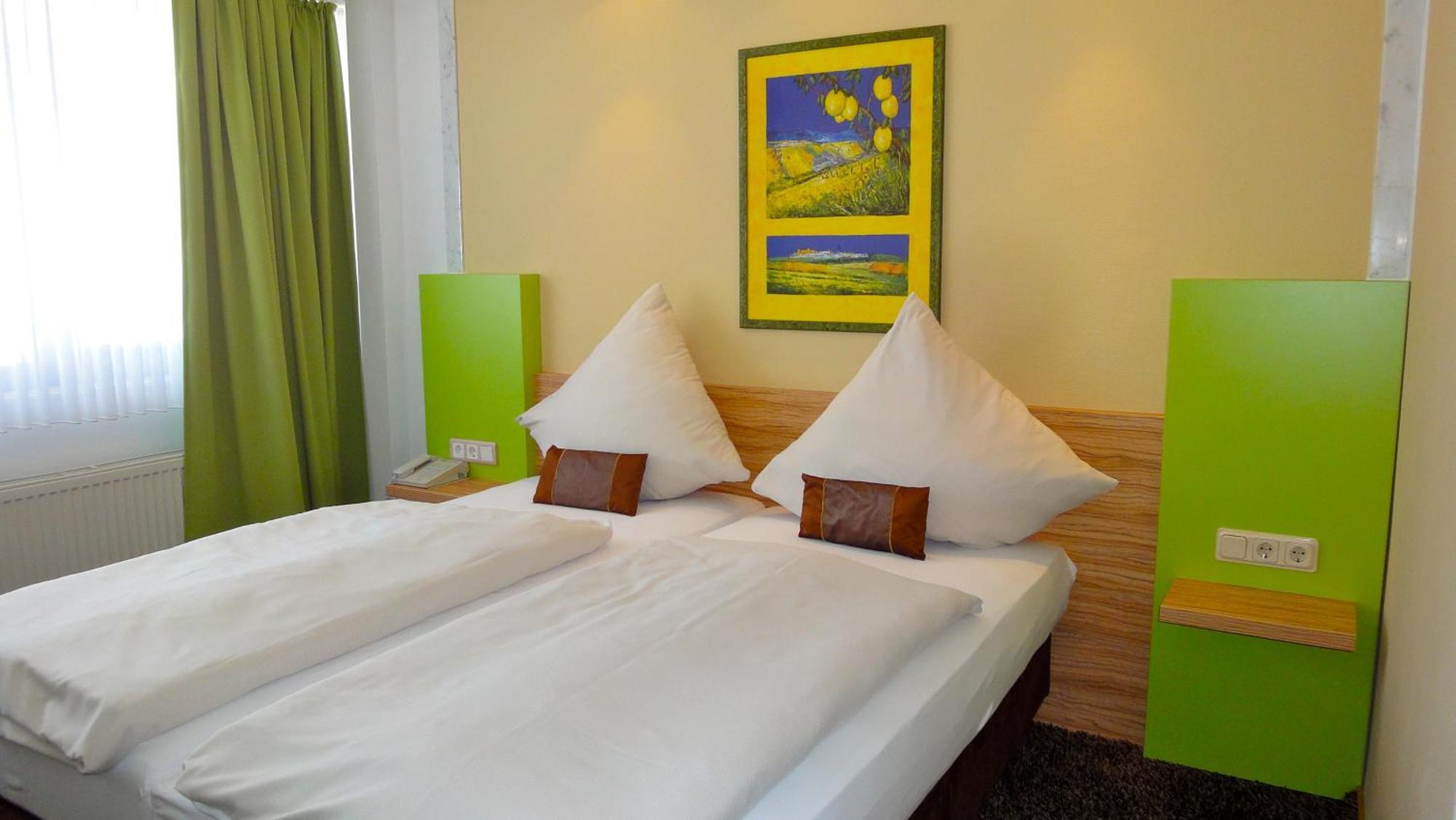 Hotel Scheidberg Wallerfangen Eksteriør billede