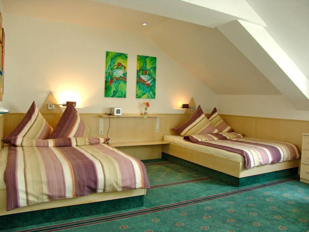 Hotel Scheidberg Wallerfangen Eksteriør billede